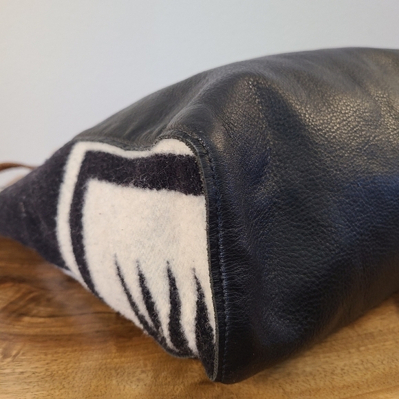 Future Glory Walking Rock Leather & Pendleton Wool Tote Bag - Picture 6 of 9